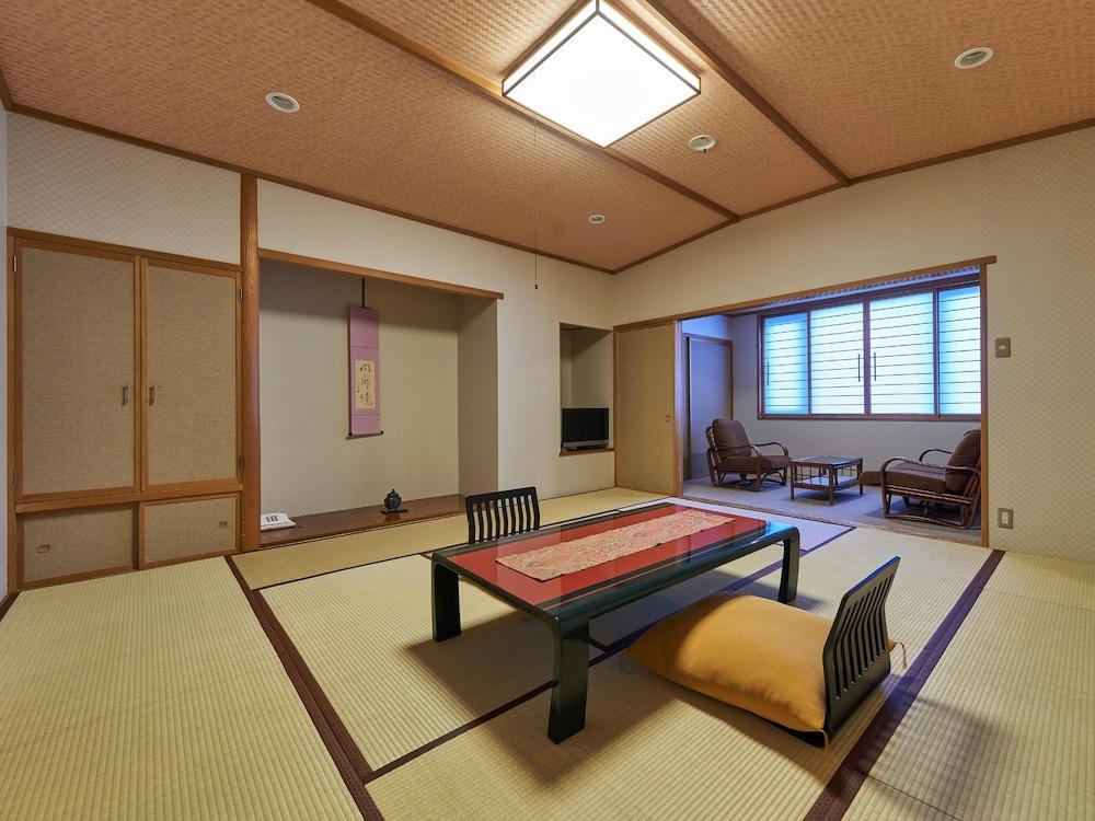 Hanabishi Hotel Hakodate Exterior photo