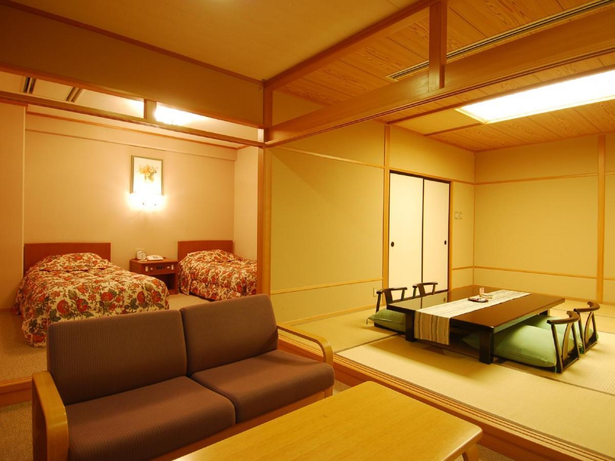 Hanabishi Hotel Hakodate Exterior photo