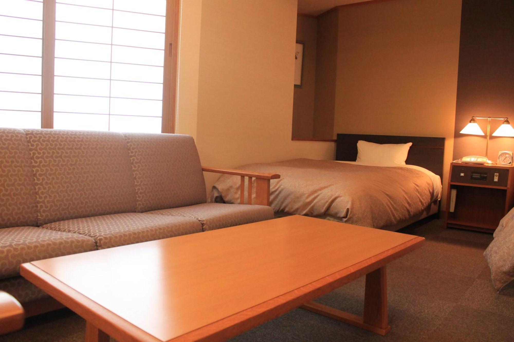 Hanabishi Hotel Hakodate Exterior photo